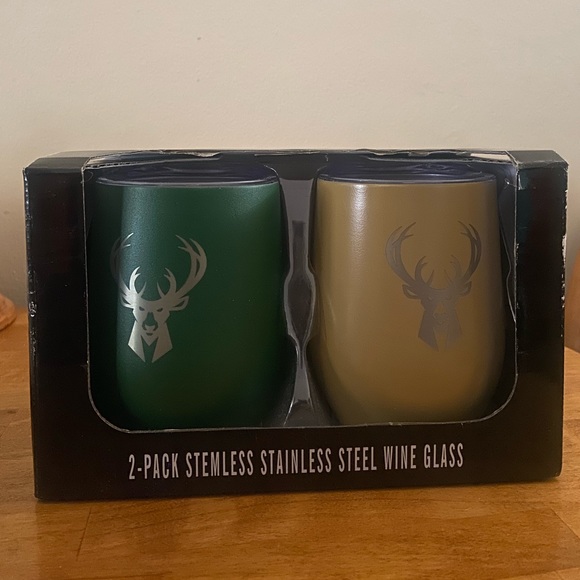 The Memory Company 2-Pk deer hunting stemless stainless steel wine cups w/lids - Picture 2 of 5